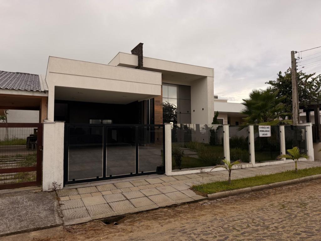 Casa 3 Dormitórios