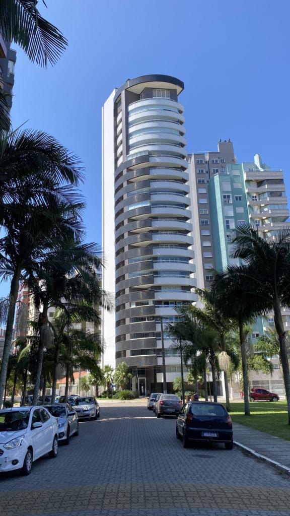 Apartamento 3 Dormitórios