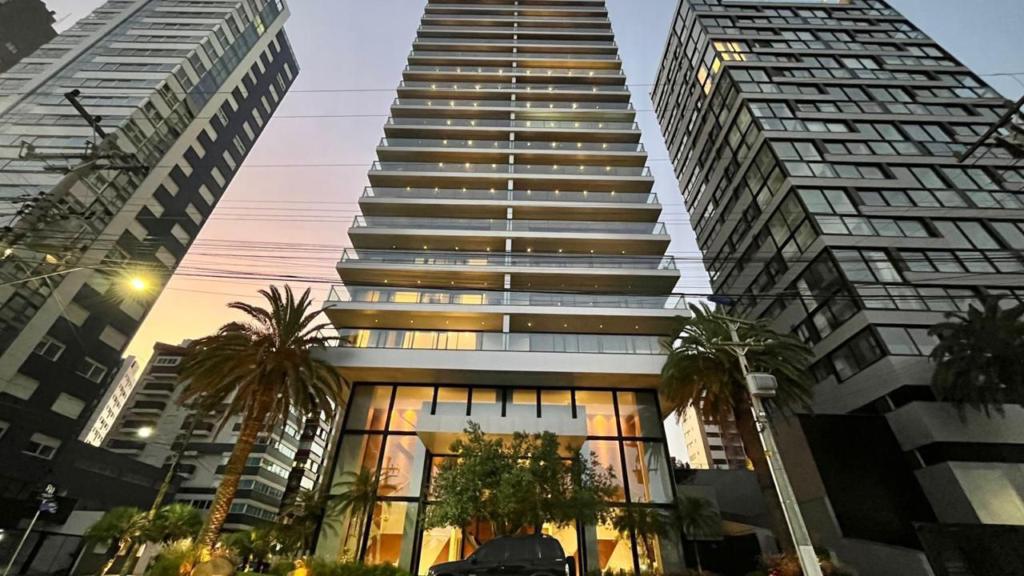 Apartamento 4 Dormitórios