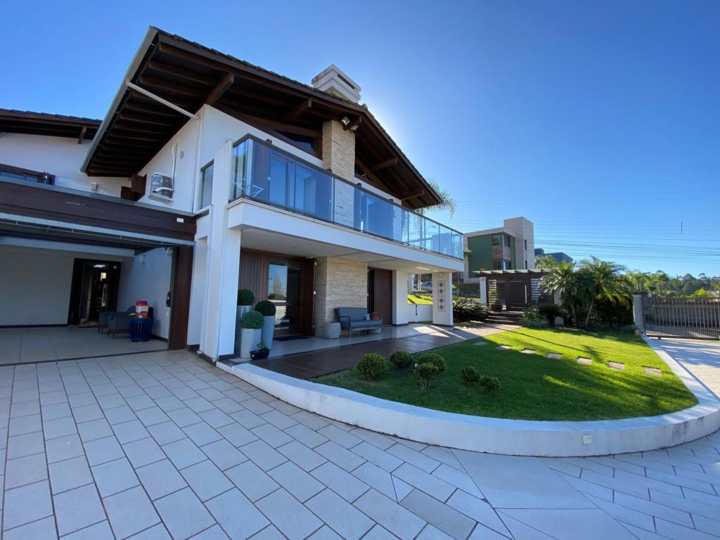 Casa 4 Dormitórios