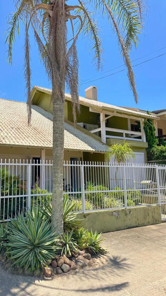 Casa 4 Dormitórios