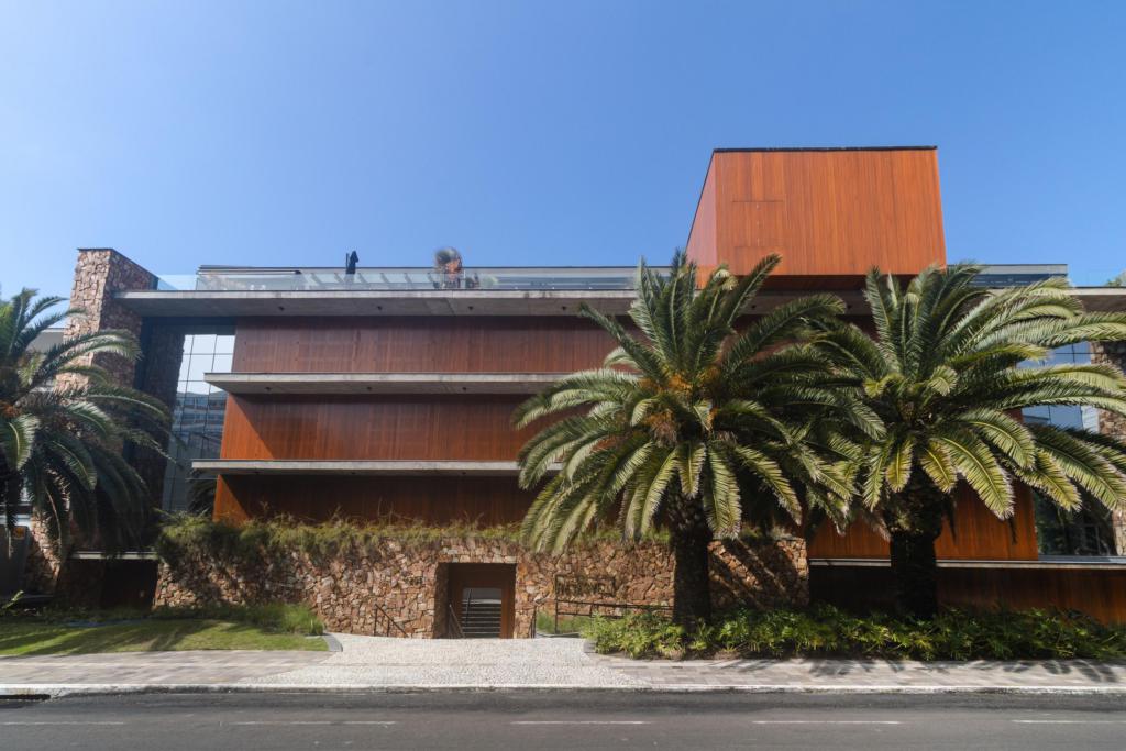 Apartamento 4 Dormitórios