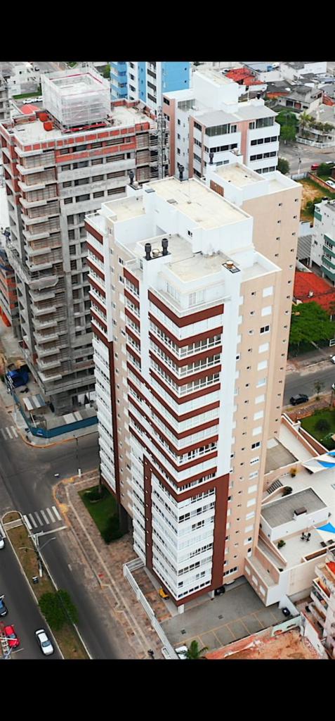 Apartamento 3 Dormitórios
