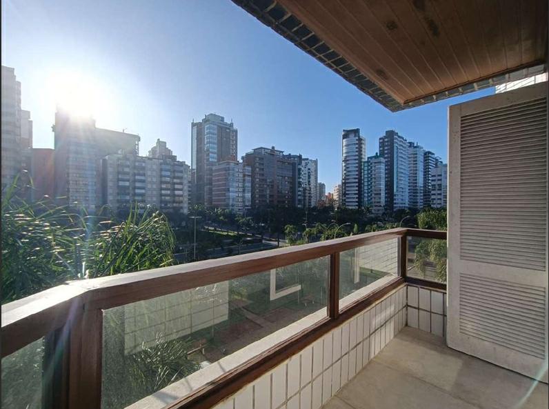 Apartamento 3 Dormitórios