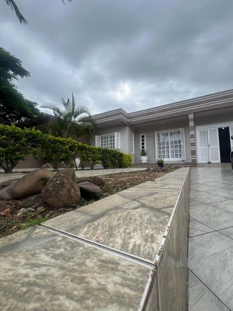 Casa 3 Dormitórios