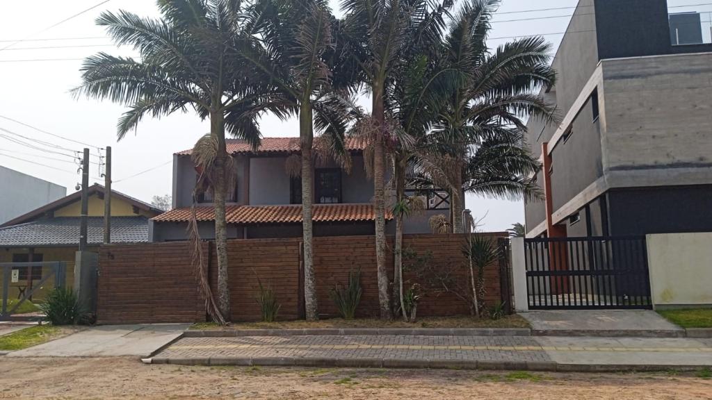 Casa 4 Dormitórios