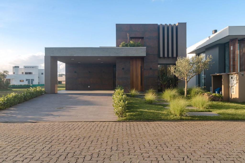 Casa 3 Dormitórios