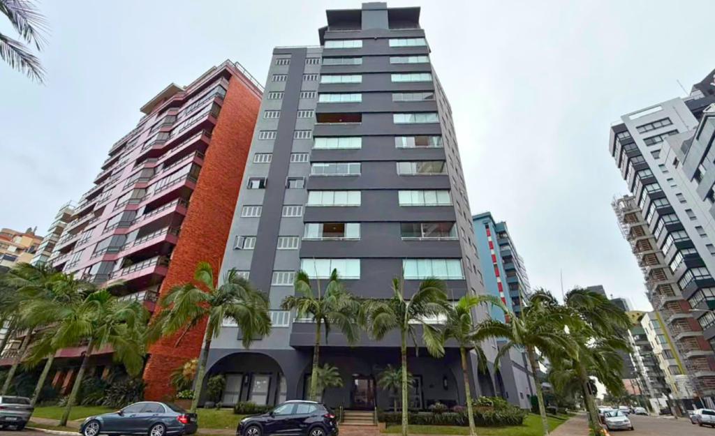 Apartamento 4 Dormitórios